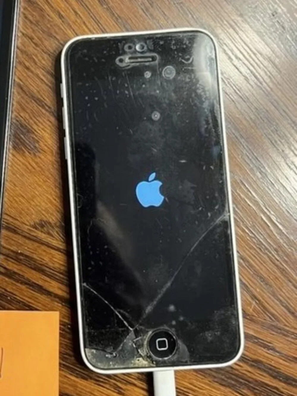 FOR PARTS/REPAIR:  old iPhones - iPhone XS, iPhone 7, iPhone 5c